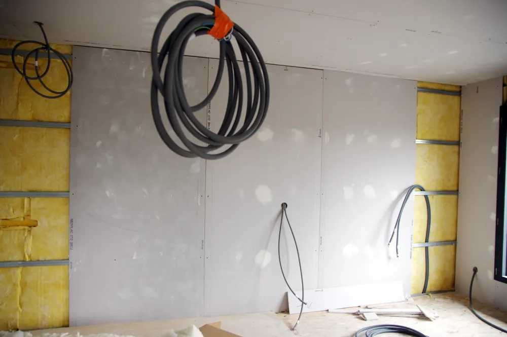 Plaquiste à Souleuvre en Bocage